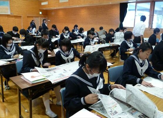 スクラップ学ぶ／栃木市藤岡第一中