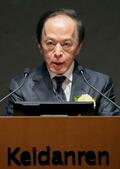日銀総裁、利上げ継続を表明