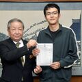 益子で「大人の留学」始まりました　１期生の白川さんに委嘱状　シェアハウスで暮らし、道の駅に勤務