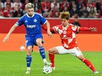 佐野海舟先制、鎌田大地アシスト