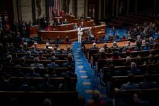 日本の議員、多いと言えず