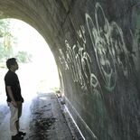 茂木・未成線のアーチ橋に落書き　地元住民「許せない」と憤慨
