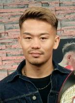ボクシング、堤聖也が休養王者に