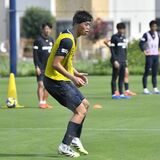サッカーＪ２大宮Ｕ18の酒井舜哉（下野出身）　家族の支えでトップチーム昇格　「世界で活躍する選手に」
