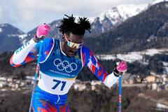 ハイチの黒人スキーヤー五輪満喫