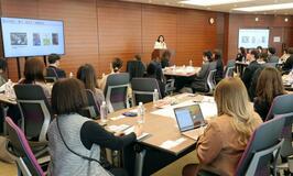 女性活躍、多様性 推進へ意見交換