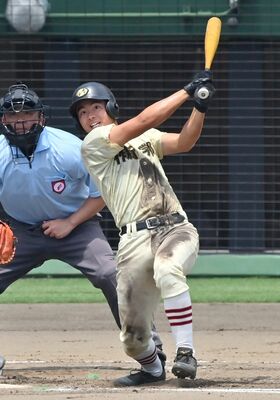 全４試合で11安打11打点と好調な武藤。作新の強力打線をけん引する（準決勝の青藍泰斗戦）