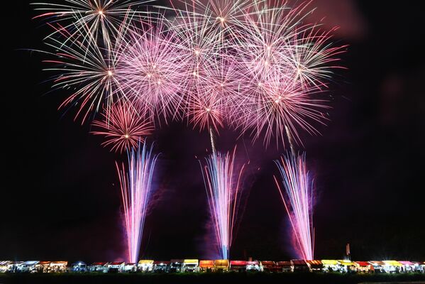 約８千発の花火が夜空を彩った「くずうフェスタ２０２４」の花火大会
