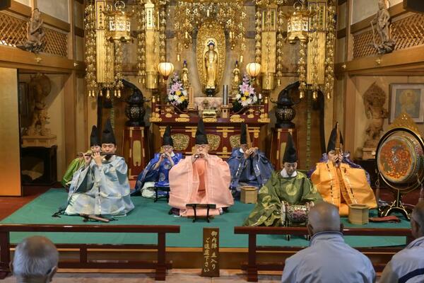 いにしえの調べが訪れた人を楽しませた雅楽演奏会