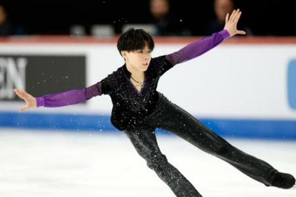 　男子フリー　演技する西野太翔＝タリン（共同）