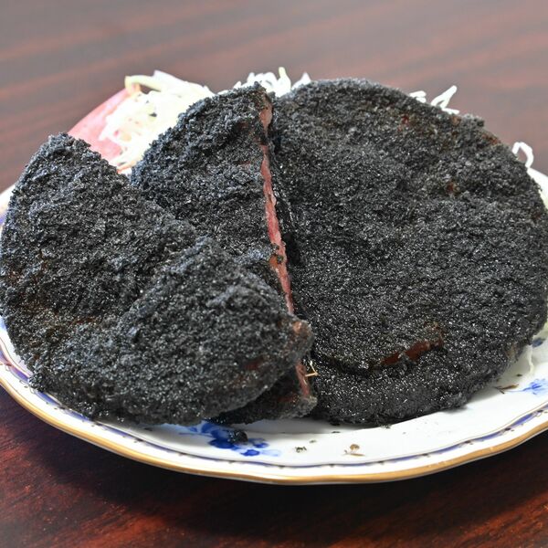 焦げた皿 0da4dba0833e6215492c1024c4f9d1