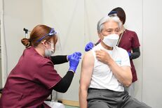 福田知事が５回目ワクチン接種　県民に年末前の接種呼びかけ