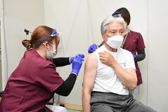 福田知事が５回目ワクチン接種　県民に年末前の接種呼びかけ