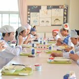 「教室で食べるよりおいしい」　ランチルームでの給食、３年３カ月ぶりに再開　大田原