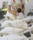 【夕刊】上半期出生数、31万9千人