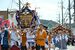 勇壮に町に繰り出した祇園祭のみこしや山車