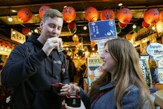 外国人入国者４２００万人