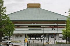 初場所８日目に天覧相撲