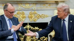 軍削減、大統領批判と「無関係」