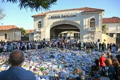 豪ビーチ銃乱射、犠牲女児の葬儀