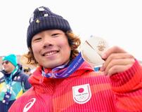 美容師の父と二人三脚、滑り磨く