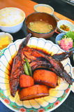 ごはんや丸富士ぶりカマ大根とネギとろ小鉢定食