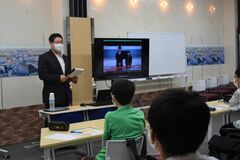 ＳＮＳトラブル学ぶ　通信制高校「成美学園」、栃木署員招き特別授業