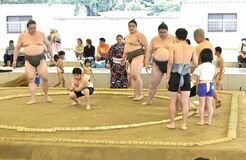 【夕刊】大田原市出身力士ら、地元で相撲教室