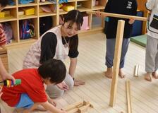 「壁ぺったん」は不適切?