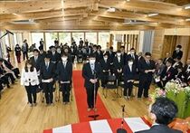 県林業大学校で入学式