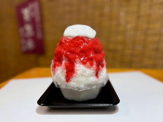 東武百貨店池袋本店の「東武沿線と地域の食と工芸展」で販売する日光天然氷のかき氷
