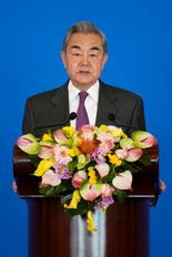 中国外相、高市氏を批判