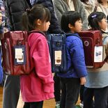 モンベル製の通学リュック、新１年生の手に　「重くなりがちなランドセル」…