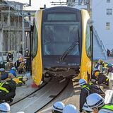 ＬＲＴが試運転中に脱線　宇都宮、車体が破損【動画】