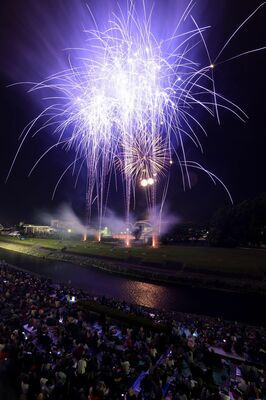 真岡の夏まつり荒神祭の大花火大会＝２０１６年７月