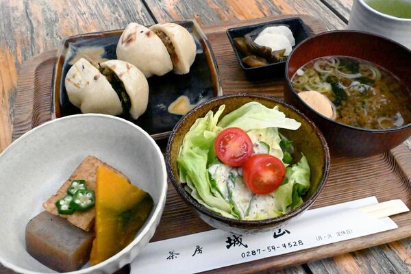 食べ応えのある「おやきセット」