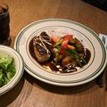 あふれるうまみと肉汁　ハンバーグＡ180グラム（ランチ）　タカギ商店（茂木）