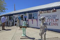 “未知との遭遇”追い風に