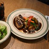 あふれるうまみと肉汁 ハンバーグA180グラム(ランチ) タカギ商店(茂木)