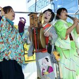 昔懐かし、JR宇都宮駅にちんどん屋が登場　昭和歌謡曲やクリスマスソング奏でる