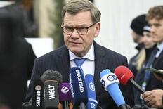 「フランスの国防費は不十分」