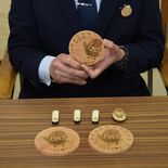 ヒノキ端材で新グッズ　来月11日試験販売　矢板・協力隊員室井さん