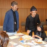 デジタルアーティストｅｂｉさんが小山でワークショップ　親子ら「自由な表…