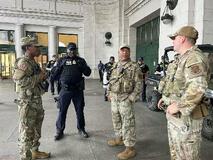 米首都の州兵撤収を求め提訴
