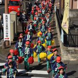 おおきなこえで「戸締まり用心、火の用心」　真岡で園児が元気いっぱいに防火パレード