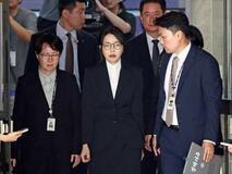 韓国前大統領の妻を逮捕