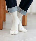 高齢者の安定歩行サポート、進化する靴下