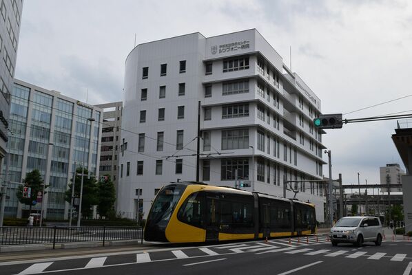 ５年連続で県内の最高路線価となった宇都宮市宮みらいの宇都宮駅東口駅前ロータリー。LRT開業が地価上昇を後押しした＝６月27日