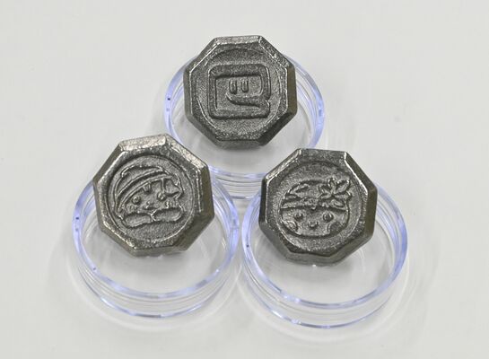 制作された３種類の「天明鋳物ご当地ベーゴマ」