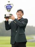 岩崎亜久竜が2年ぶり優勝